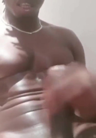 Big black cock BBCee: Nata4sex - Memegang telur saya mengusap batang besar saya