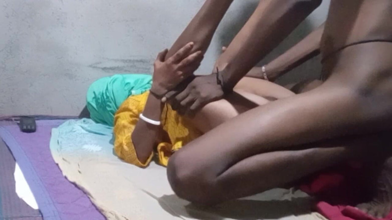 Bengaliauntykichut: mere pati ke dost ne raat men mujhe chhor diya