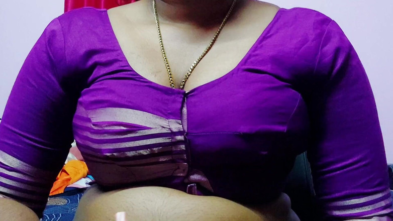 Desi Mohini: Desi velká prsa