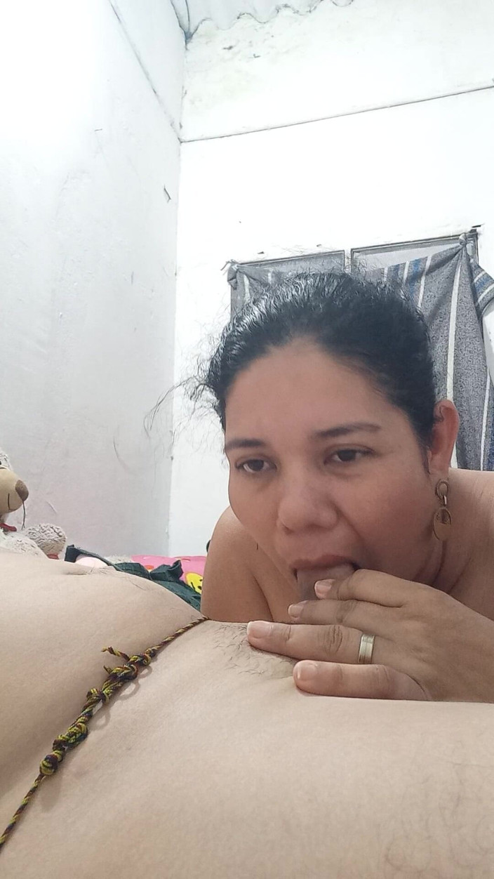 Valkyrie and Luigy Couple: Manželka saje velký penis