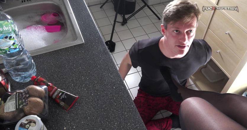 Fuck n Fetish: Kaki nilon dijilat
