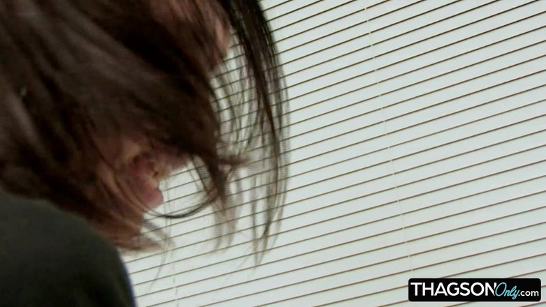 THAGSON ONLY: Masaje sensual se convierte en follada apasionada