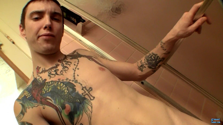 Straight naked thugs: O dölü boşaltması gerekiyordu