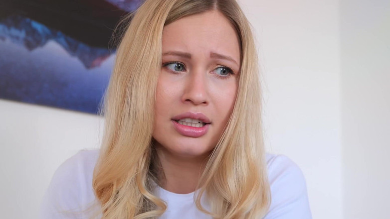 Stella Cardo: 她会和你调情，想证明自己