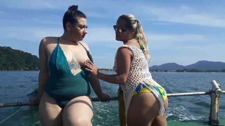 Paty Bumbum: Exhibicionismo En El Barco En Público Con Paty Butt Y...