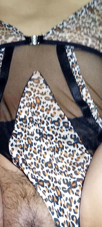 Mxfun30: MILF dengan pakaian dalam seksi mengongkek pepek basahnya dan pantat...