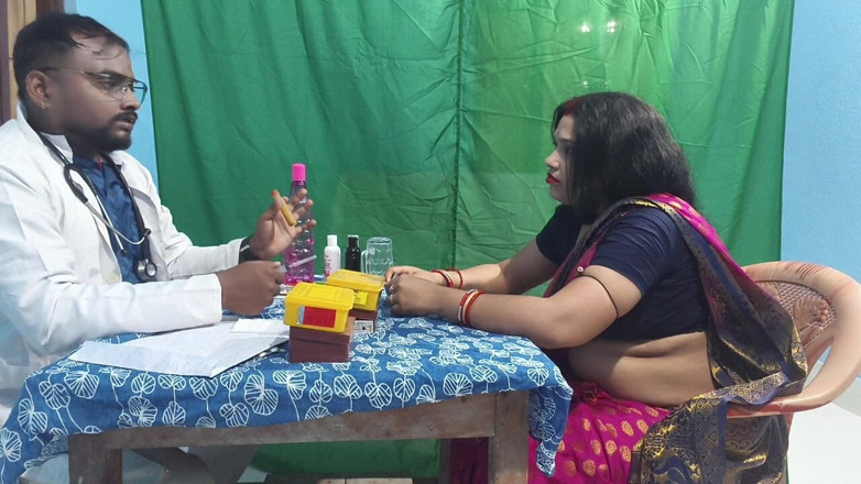 Sona bhabhi: Tante hot bengali dientot sama dokter, pas lagi pergi ke...