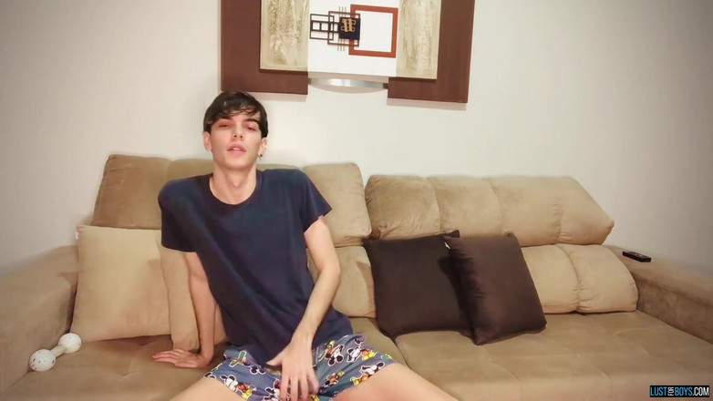 Lust for boys: Cukup Besar untuk 2 Tangan!