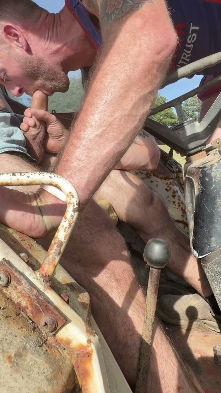 Farmer Sam: Fermierul este futut de colegul său de muncă
