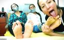 Selfgags Latina Bondage: 계모가 숭배하는 서로의 냄새 나는 양말과 발로 개그!