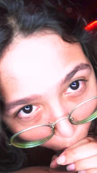 Noelittina první nahrávka, miluje sex, je jí 19 let a dává přednost všemu v zadku