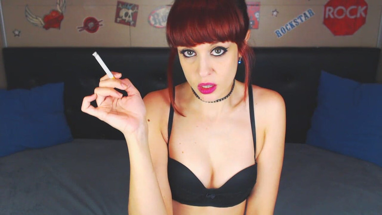 Candystart Videos: Sigara içme fetişi. You Are My Ashtray