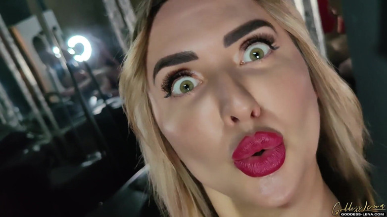 Goddess Lena: Spietata scopata nel culo
