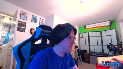 Nerd Pervert: April Doll dvojité bílé Vánoce