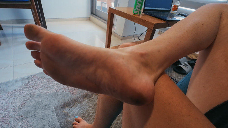 SkinnyWithAHugeDick: Yo Siendo Una Chica Traviesa Tomando Una Gran Polla