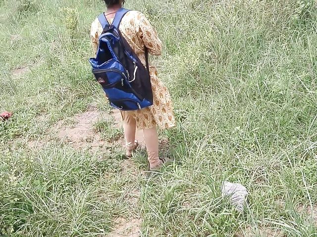 Desi School Girl Outdoor Hindi Sex - Viral Mms (Your Soniya)