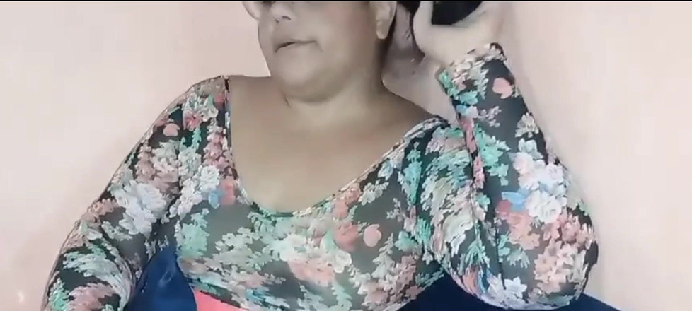 Adribella69: 変態の継父が息子の彼女を誘惑し、彼女にしっかりセックスをする