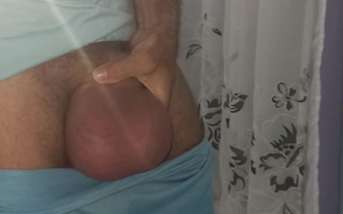 Lion big balls: Předvádím moje velké ořechy a ptáka