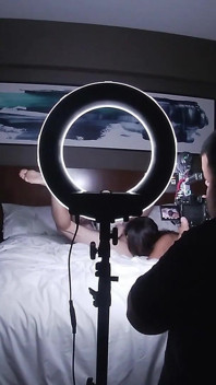 Muzułmańska hidżab babe pragnie dużych białych kogutów Bts