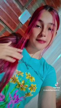 Cute Girl Changes Her Panties in Front of the Mirror