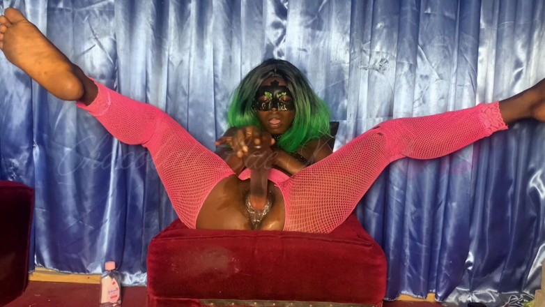 Naturelle Chocolat: Rubbing My Juicy Twat for You Stepdaddy!!