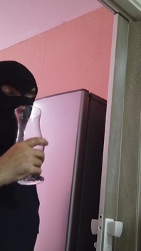 Sklenka čůrání od zralé sexy ženy