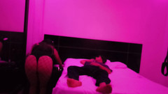 Martin13: 热！我带最英俊的家伙去私人房间，在床上给我好好地操了一下