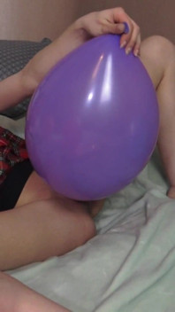 Teen Babe Ballon Fucking