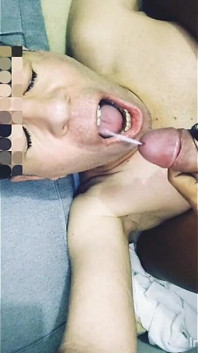 Efeminat flămând de spermă