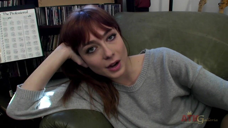 ATKIngdom Fans: Brunette bombshell zoe voss at the interview