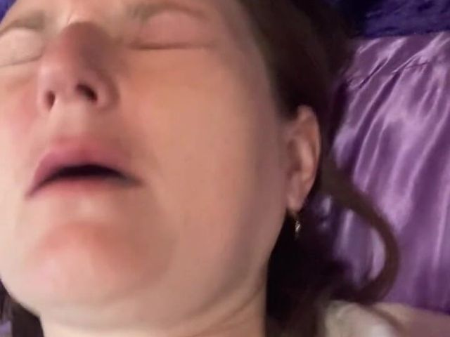 Queef Queen Brings You Her Super Noisy Pussy on the Almost Sfw Asmr Cracker (Rachel Wrigglers)