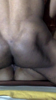 Milf mãe chamada Joyboi para encher sua buceta com pau grande