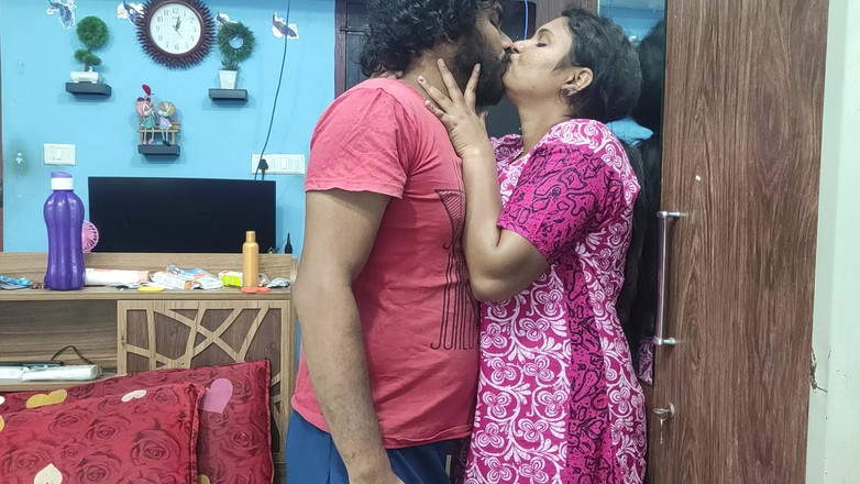 Vaigavarun45: Malayali Desi Husband and Wife Hot Romantic Bedroom Sex in...