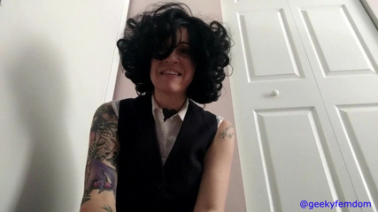 Geeky Femdom: Reine de l’ombre 3 - déesse de la futa