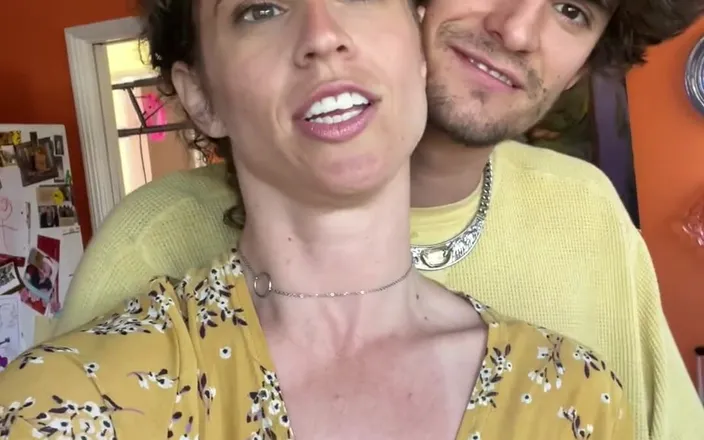 VibeWithMommy: Hey Guys! Were Now Offering Double Dick Rates!