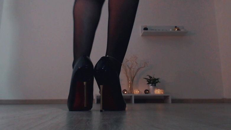 LegsOnHeels: Я знаю, вам интересно так стильные высокие каблуки в нейлоне, следуй за моими ногами на каблуках!