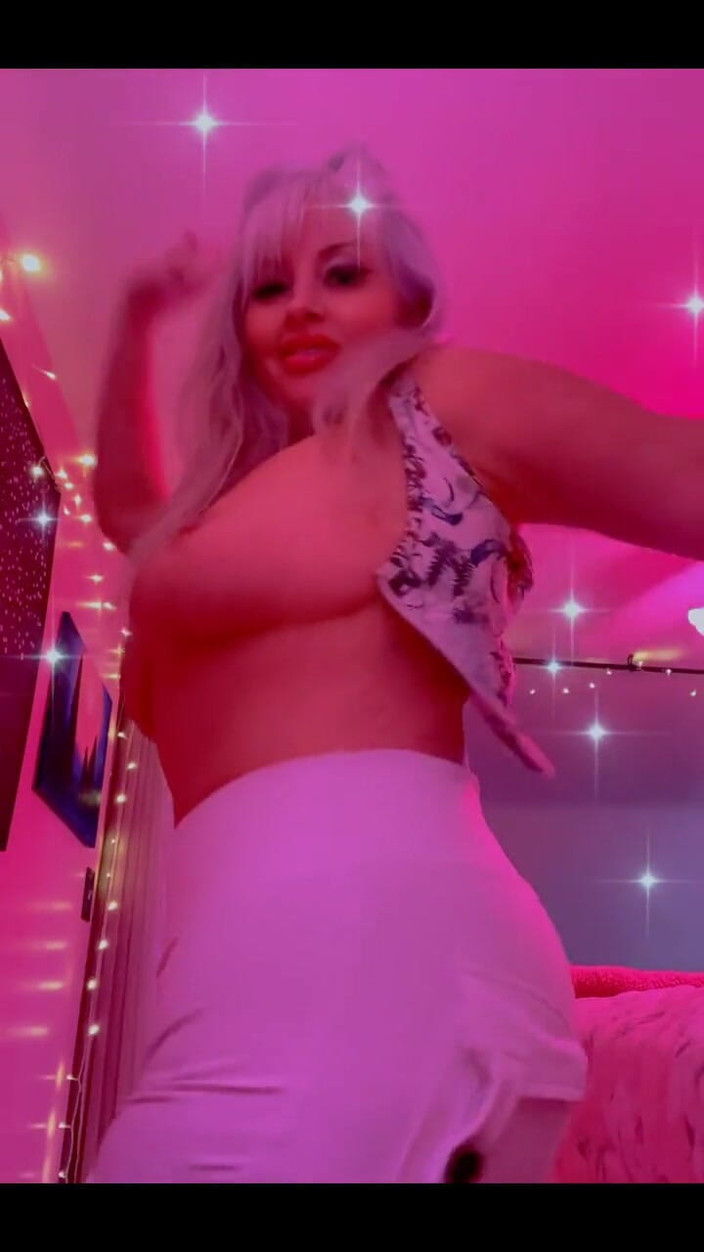 PaintedRose: Ładny i mokry tyłek do jogi