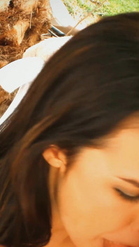 Dillion harper adora prendere un grosso cazzo da dietro