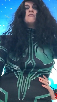 Hela Giantess Rampage