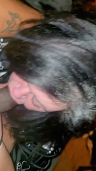 Une cougar MILF infidèle se fait avaler