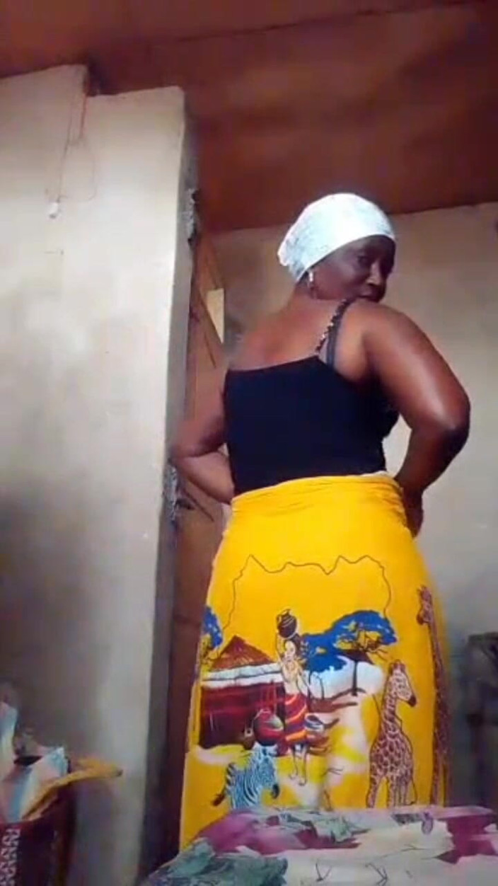 Sugarmama video call mutual masturbation: Tlustá sugar mama je nadržená, masturbuje