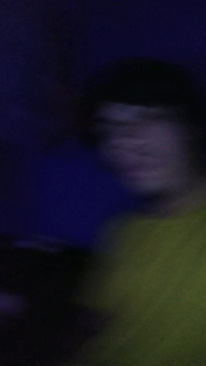 AlexAlejandro13: Rör vid mig i vardagsrummet