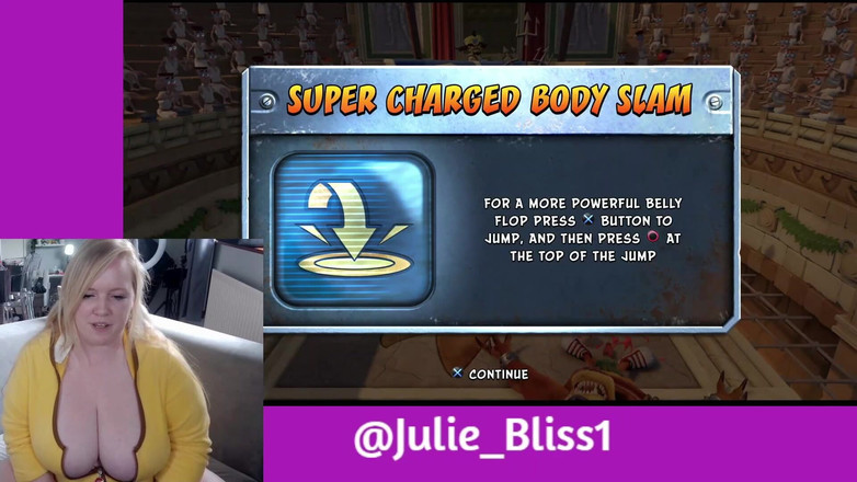 Julie Bliss: Gamer girl - Crash Bandicoot 3