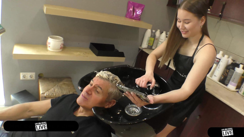 Immoral Live: Youtuber Bald &amp; bankrupt 说服丰满的 amalia davis 追随她的梦想 - 不道德的直播 4k