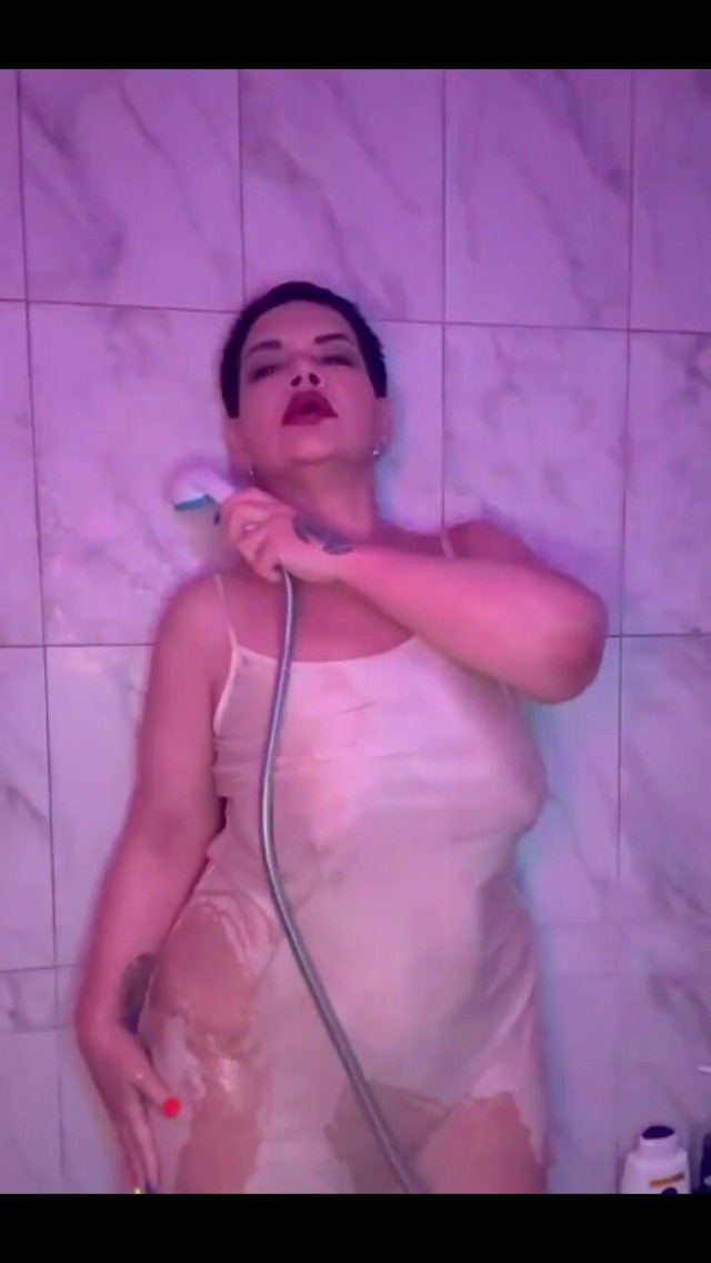 Erotic Shower (Karmen MILF)