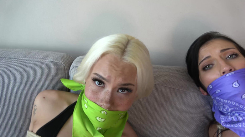 Latina Fetish: Mayhem ammanettata di tatti e lilly: corde inevitabili, gag otm...