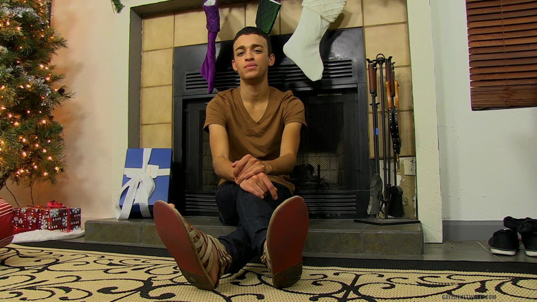 Lollipop Twinks: Melepak dengan Dustin comel