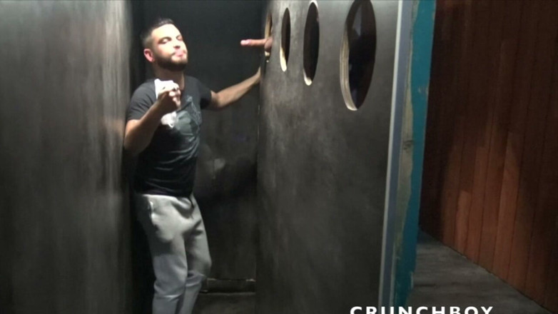 Bareback games made in France: Power Bottom Used Raw by Arab
