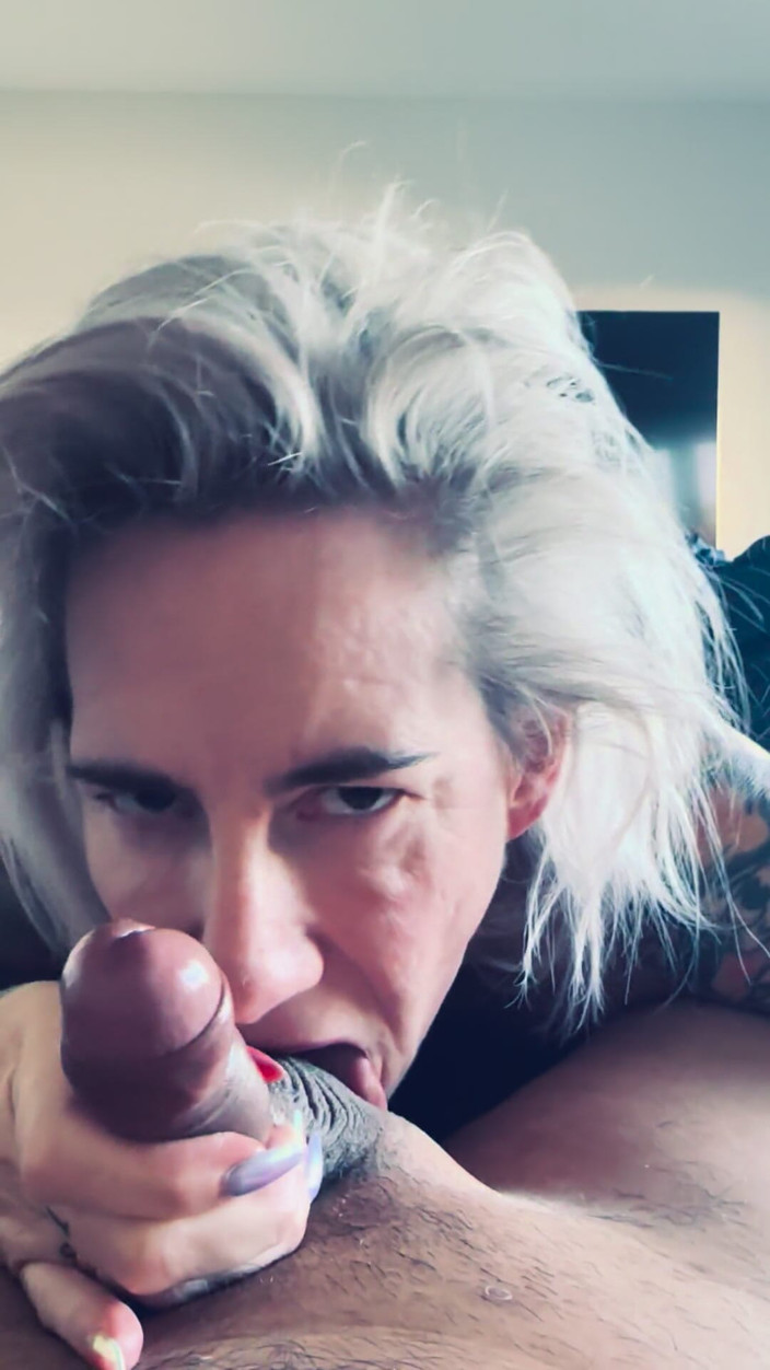 MamaMariaxxx: Deepthroat Blowjob for App Stranger - His Cum Tasted so Fucking...