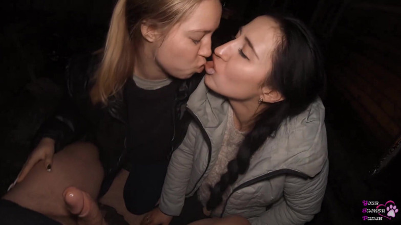 YSP Studio: FFM trekant suger på trädgården - utomhus dubbel avsugning - oral creampie